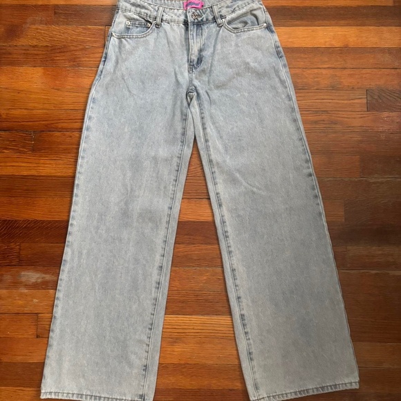 Edikted Jeans - Picture 2 of 3